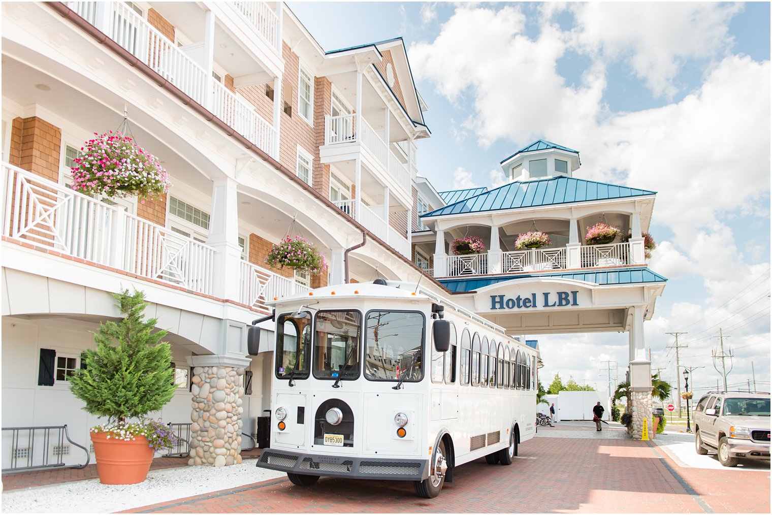 trolley arrives at Hotel LBI on wedding day