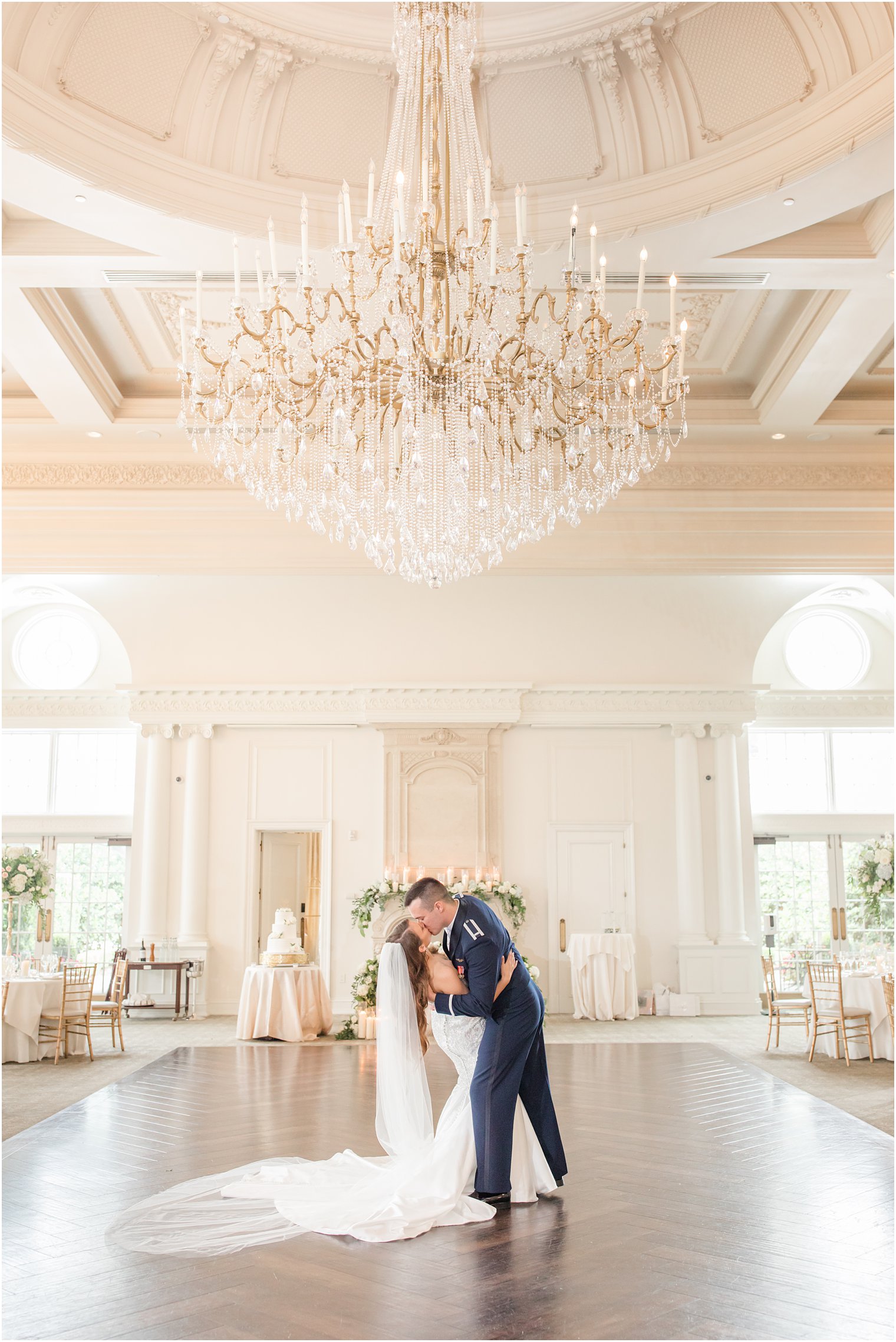 groom dips bride at Park Chateau Estate