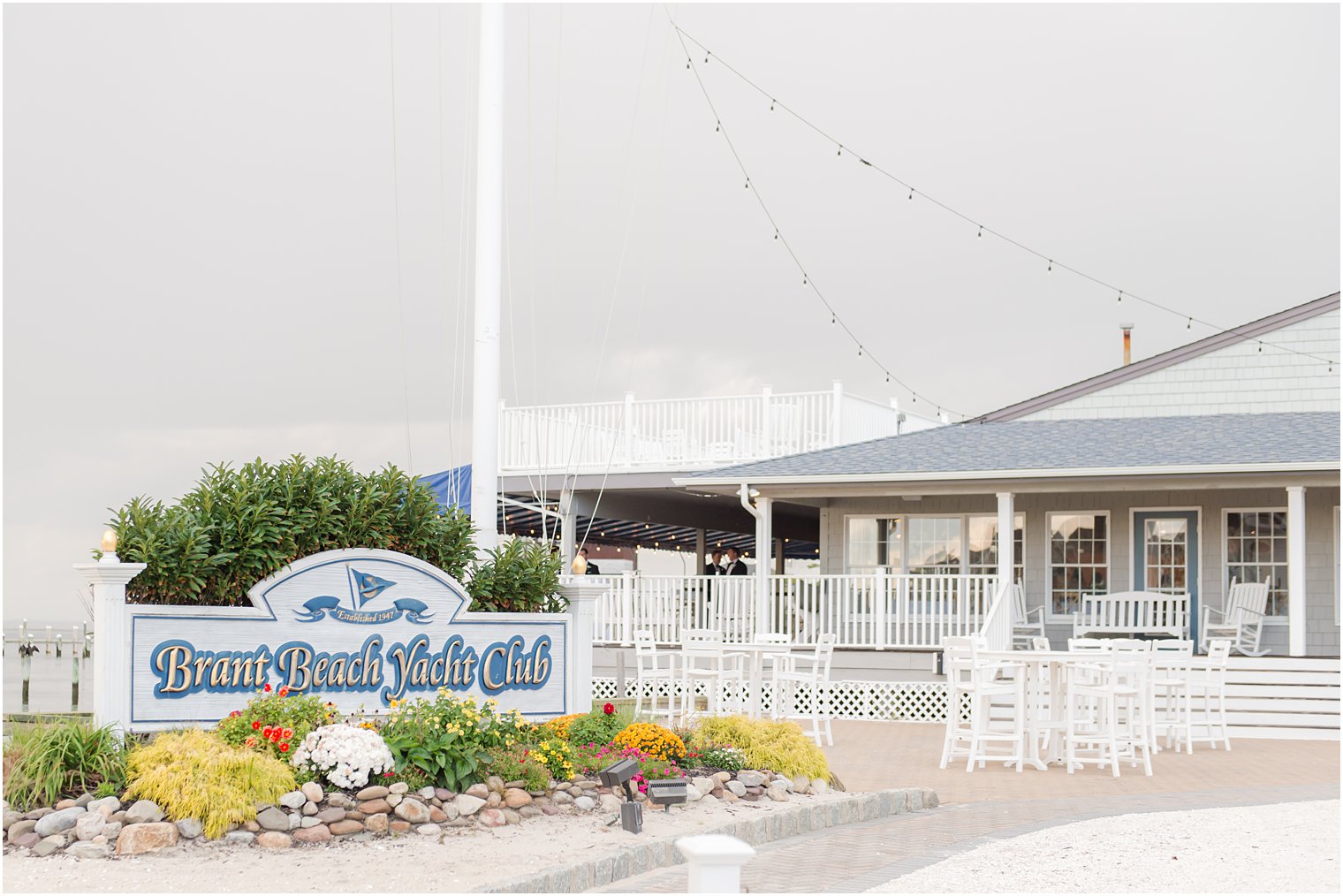 Brant Beach Yacht Club wedding photographed by NJ wedding photographer Idalia Photography 