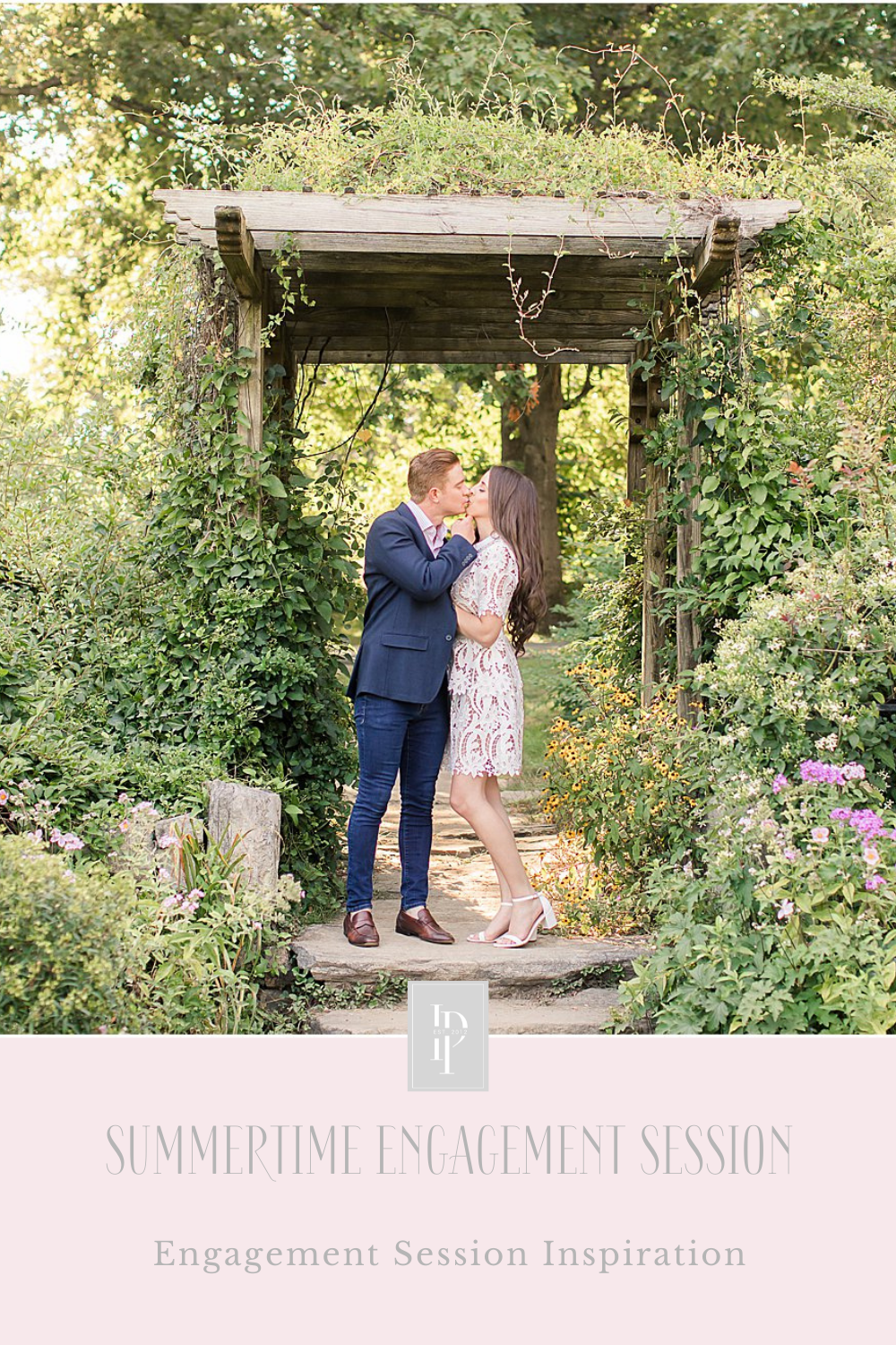 summer Skylands Manor engagement session photographed by Idalia Photography