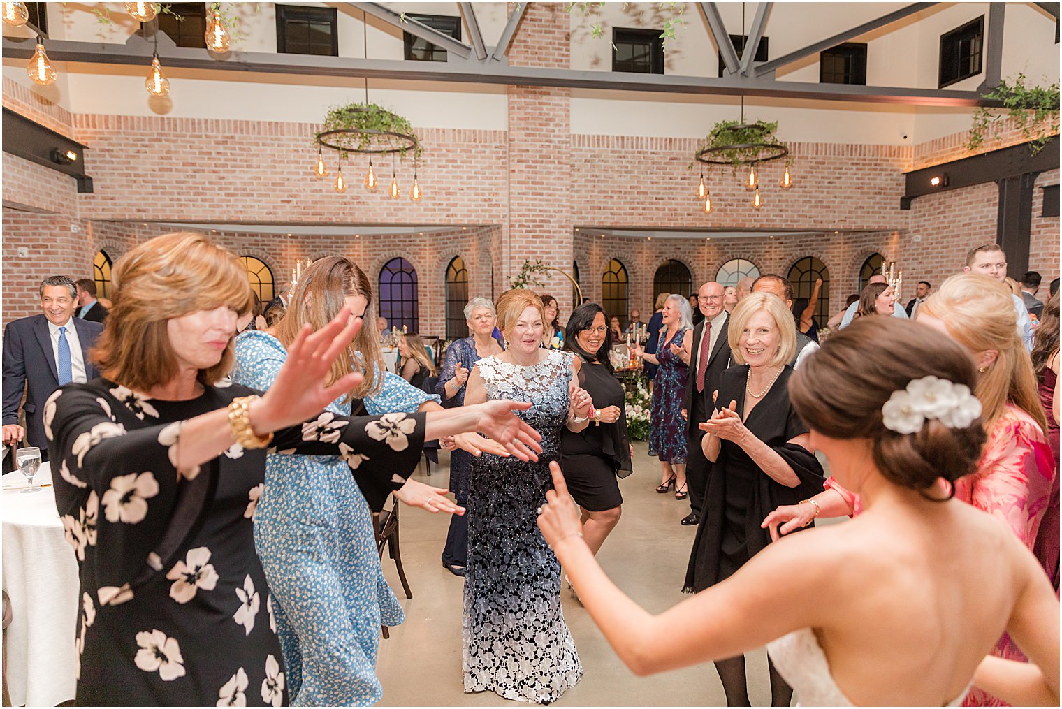 guests dance during Andover NJ wedding reception