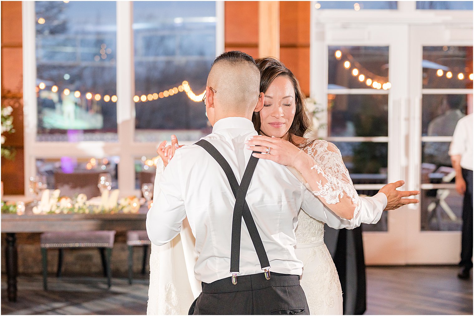 couple dances during NJ wedding reception 