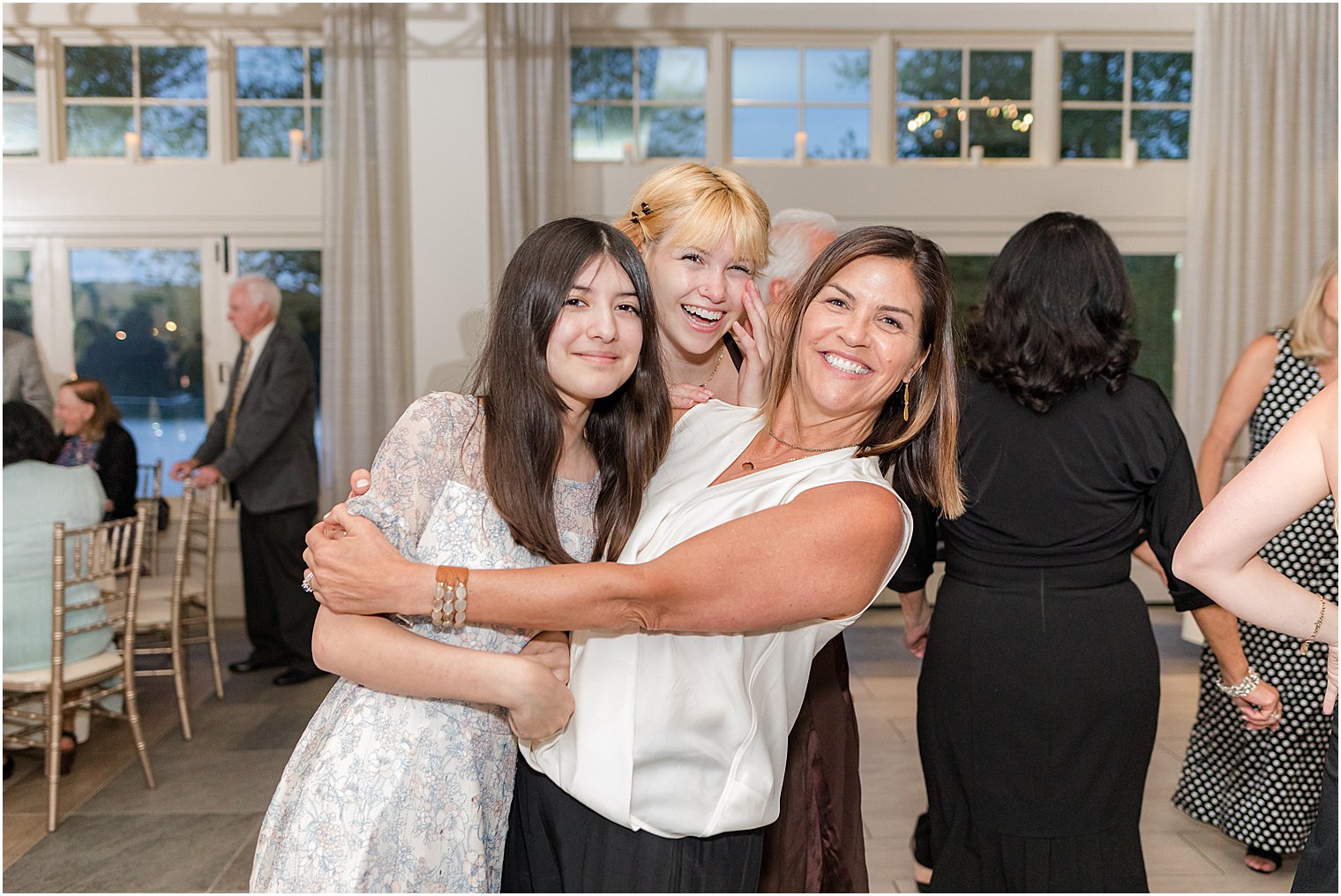 guests dance during Franklin NJ wedding reception