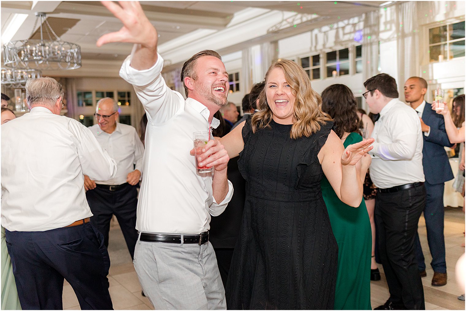 guests dance during Franklin NJ wedding reception