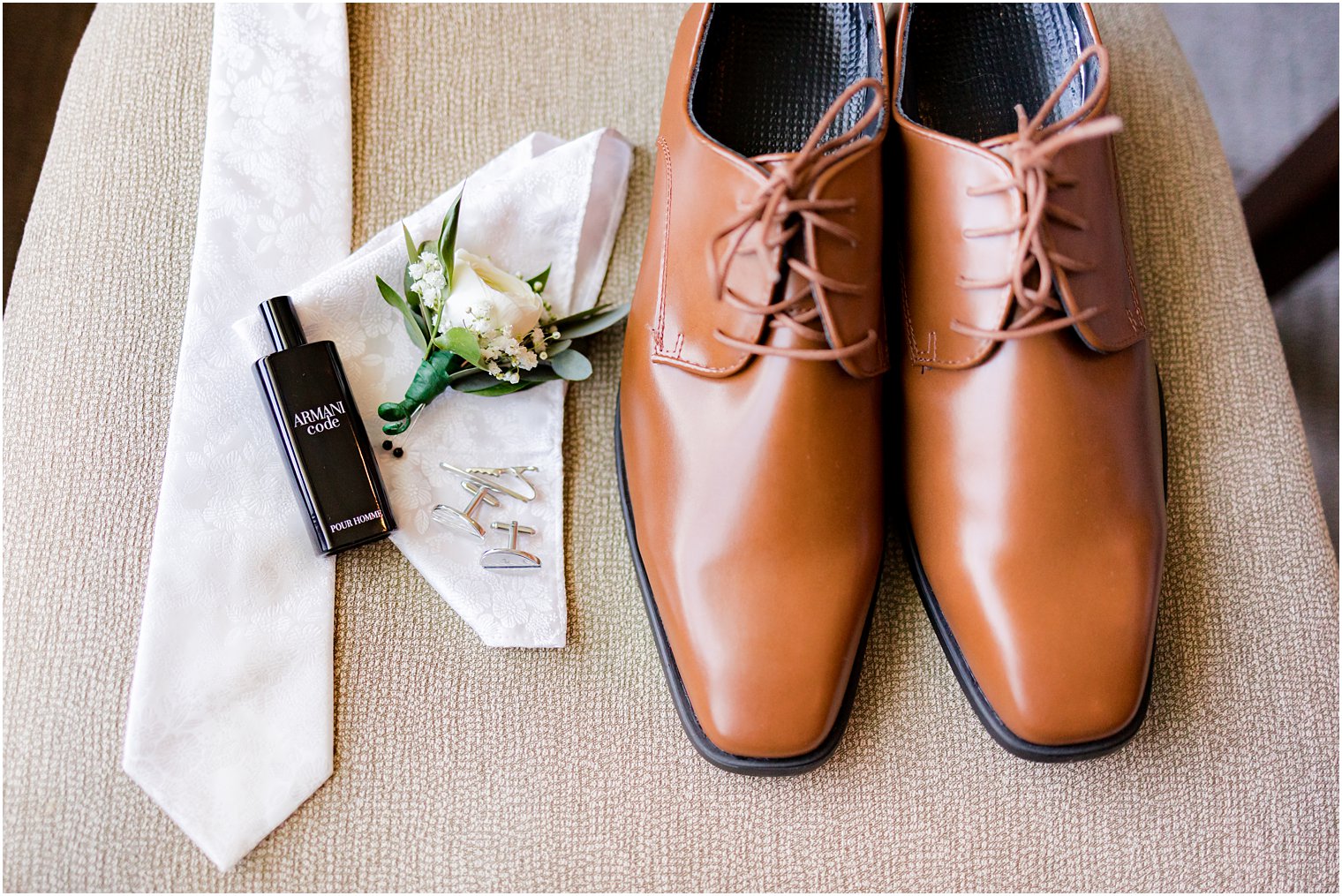groom's details for summer wedding at The Mill Lakeside Manor