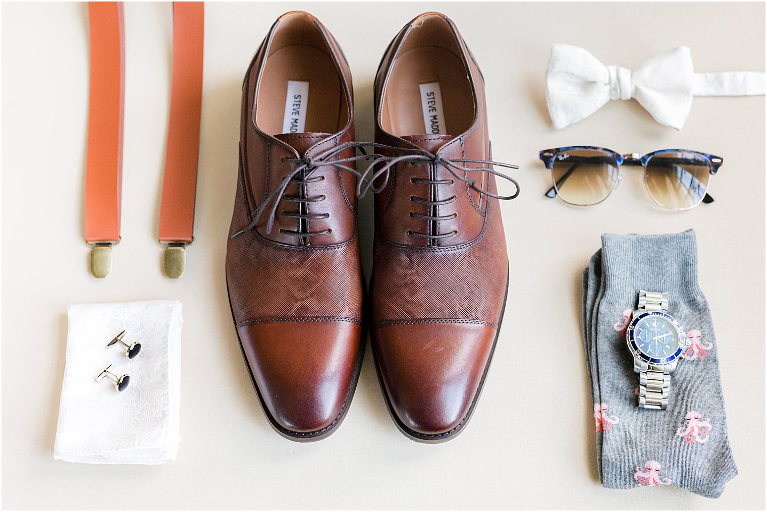 groom's shoes and tie for summer wedding