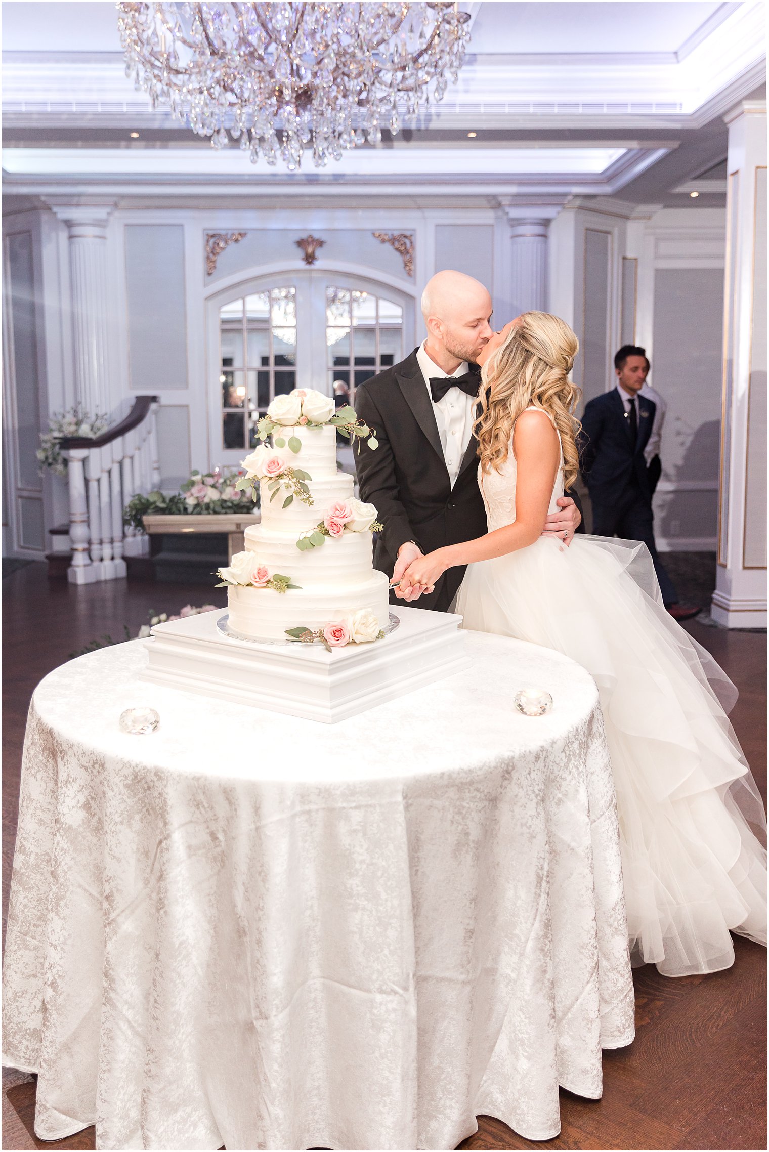 newlyweds cut wedding cake in New Jersey 