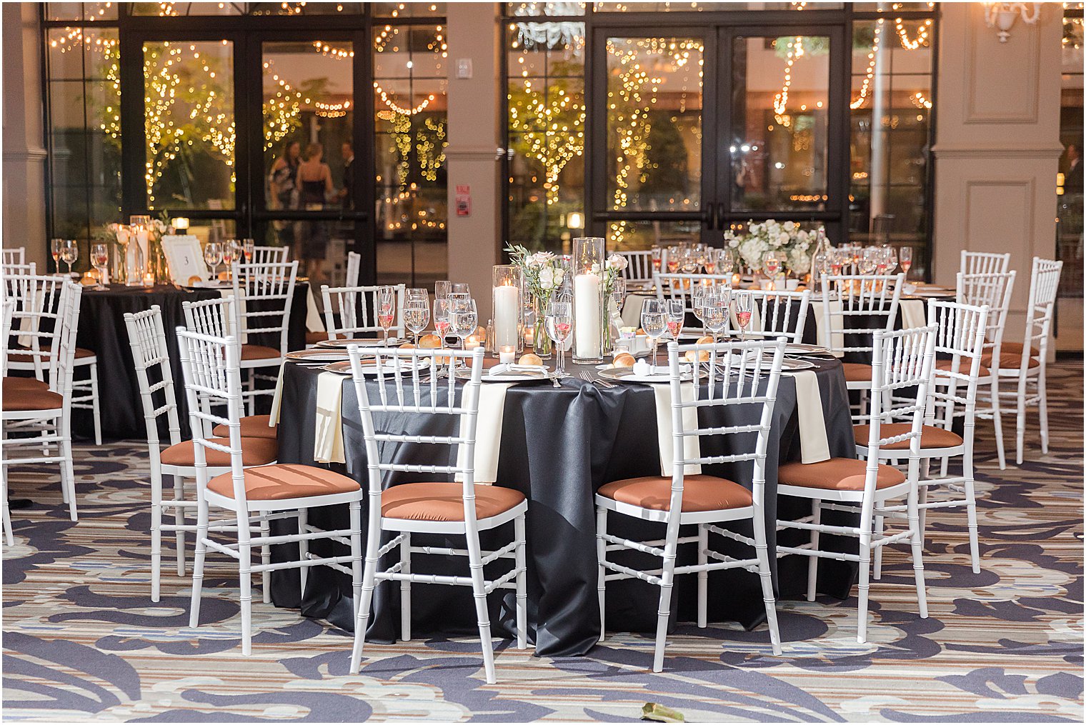 black and gold details for reception at Vie by Cescaphe
