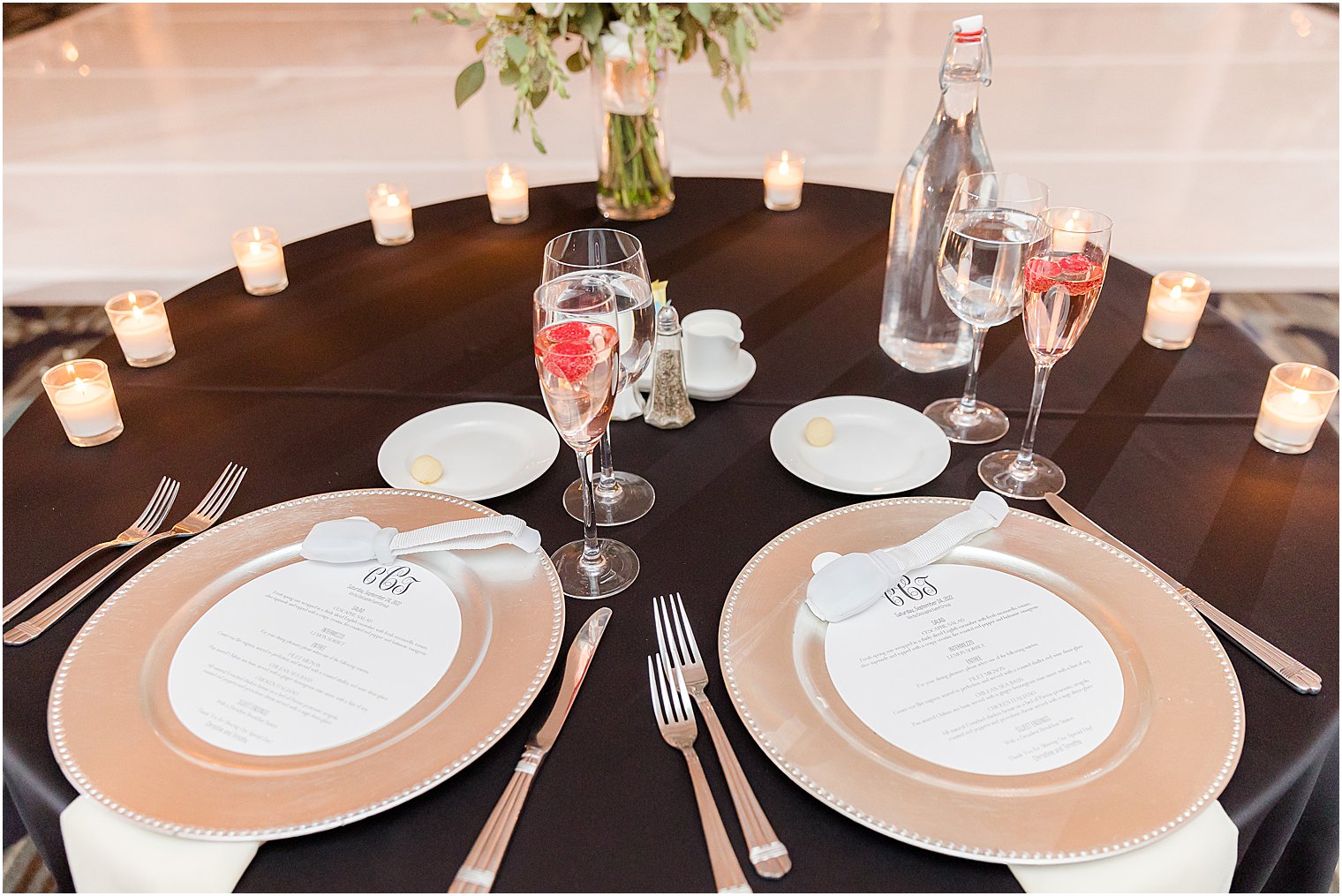 sweetheart table place settings with gold details 