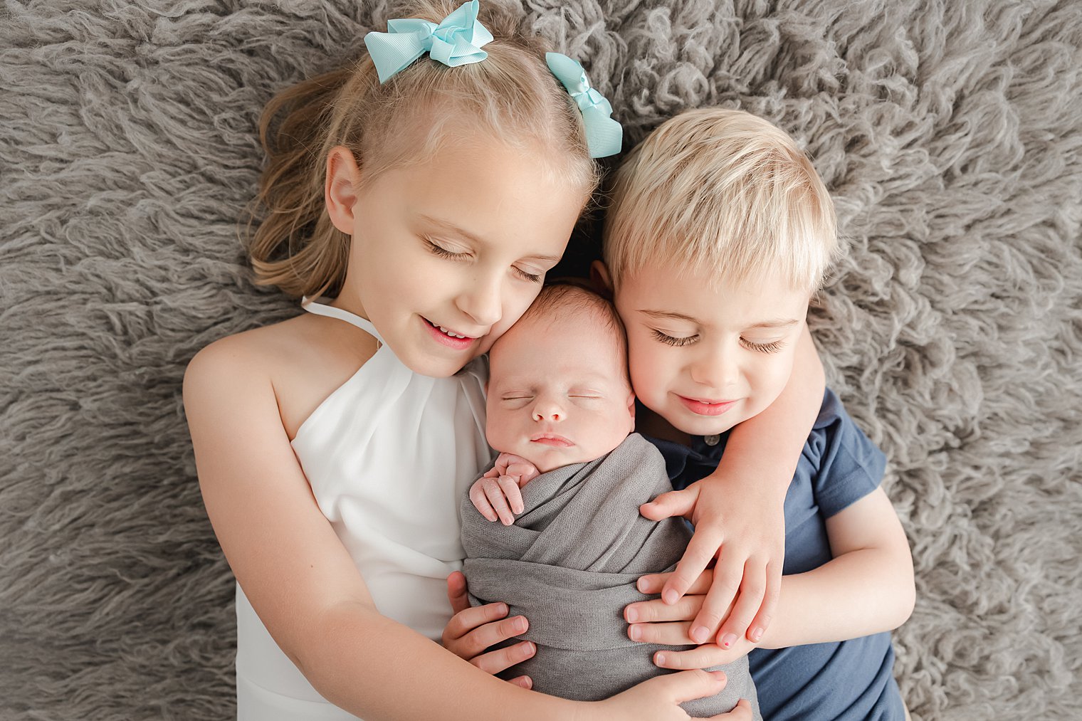 newborn with older siblings by Point Pleasant NJ Newborn Photographer